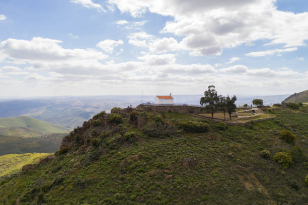カステロ、ポルトガルのサン・ガブリエル視点からのベストドローンビュー - sao gabriel tower ストックフォトと画像
