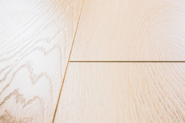 minsk, belarus - august 05, 2019: joint of laminate floor tarkett woodstock white sherwood oak - tarkett imagens e fotografias de stock