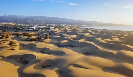 Photo Picture of a Beautiful Dry Desert Landscape in Maspalomas Gran Canaria Canary Islands