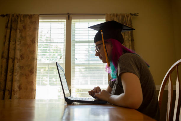 istock Graduation at Home Online 1226437561