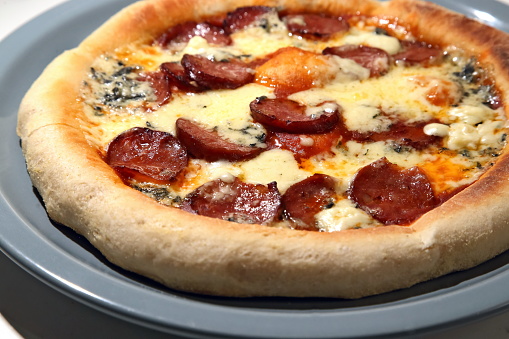 pepperoni sausage pizza with cheese