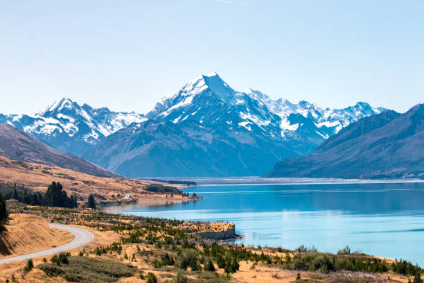 istock View to mt/Cook over Lake Pukaki 1226478909