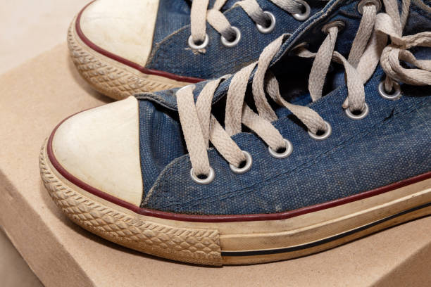 istock Old sneakers in a box 1226550773