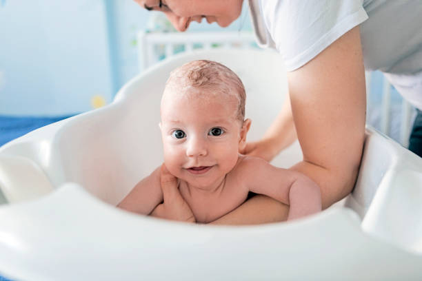 istock Mom Giving Her Son a Bath 1226563033