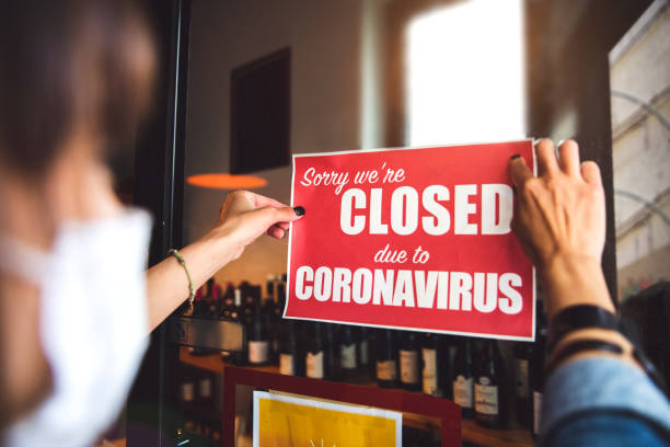istock Small business closing sign due to Covid-19 coronavirus 1226569821