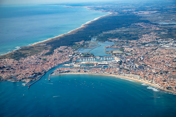 イル・ド・ノワールモティエ・コート・ヴェンディーヌ・サン・ジル・クロス・ド・オランヌの砂 - ile de france 写真 ストックフォトと画像