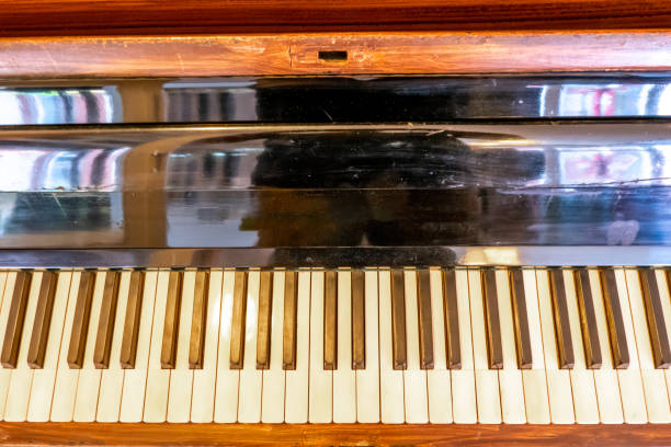 klavierzentrum - piano pedal stock-fotos und bilder