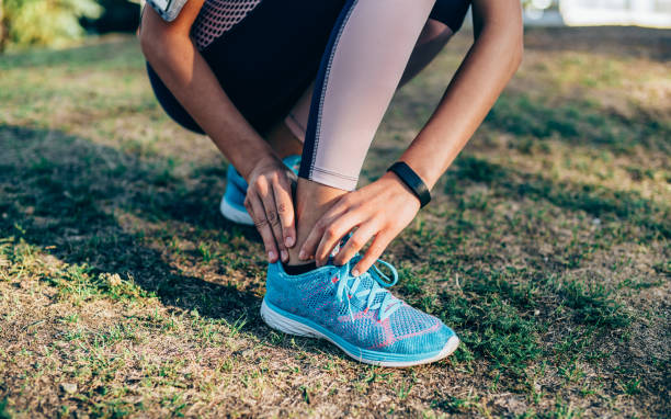 lesiones deportivas - ankle fotografías e imágenes de stock