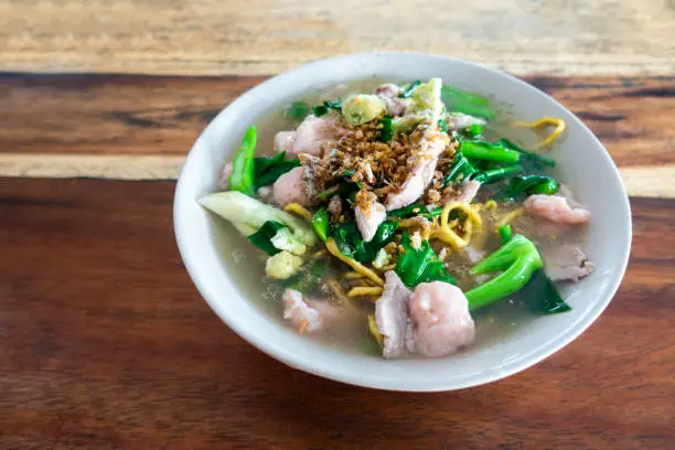 Photo of Fried noodle with pork and broccoli,The Best Thai Dishes, Wide Rice Noodles Pork in Thick Gravy,