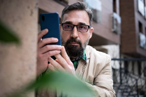 istock The detective captures the suspected person 1226711109