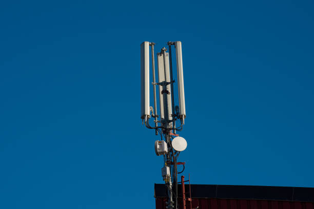 istock Antennas for mobile telecommunications on a building 1226723682