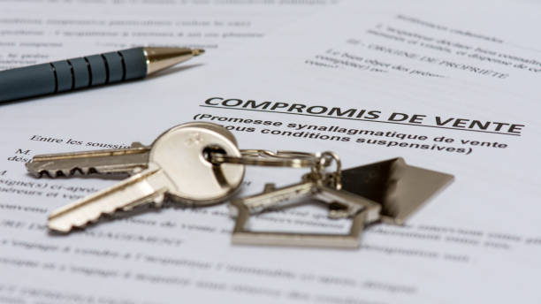 istock French agreement to sell. Real estate purchase concept 1226730200