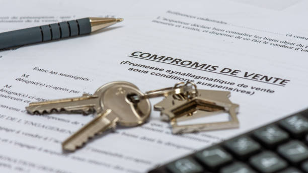 istock French agreement to sell. Real estate purchase concept 1226730242