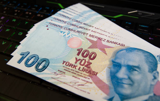 터키 리라 지폐 와 노트북 스톡 사진 - currency bill paper number 50 뉴스 사진 이미지