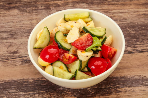 Salad with vegetables and mozzarlla cheese