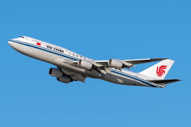 aereo passeggeri air china in partenza dall'aeroporto internazionale john f. kennedy - airplane commercial airplane air vehicle boeing 747 foto e immagini stock