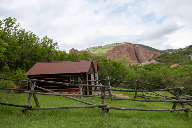 Persse Place in Roxborough State Park May 24, 2020 Persse Place Cabins in Roxborough State park littleton colorado stock pictures, royalty-free photos & images
