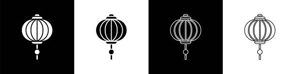 illustrazioni stock, clip art, cartoni animati e icone di tendenza di imposta l'icona della lanterna di carta cinese isolata su sfondo bianco e nero. illustrazione vettoriale - chinese lantern