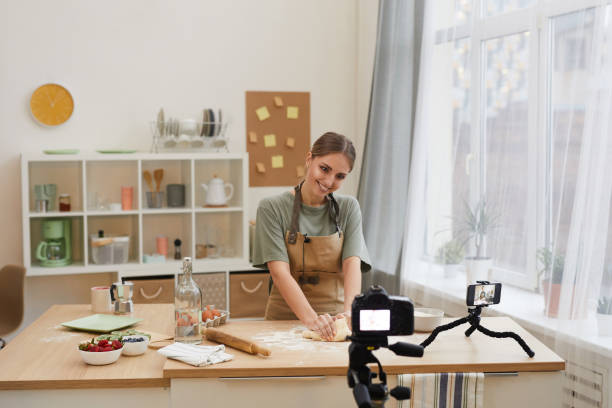 istock Woman making a cake in the kitchen 1226884325