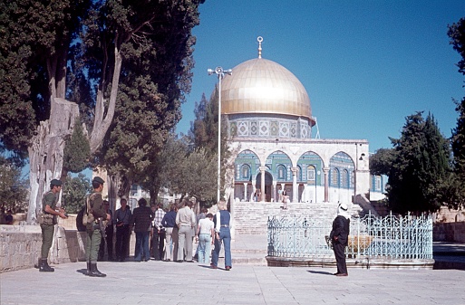 Jerusalem, Israel, 1976. The Temple Mount with the Al Aqsa Mosque in Jerusalem. Furthermore: Tourists, Israeli military and believers.