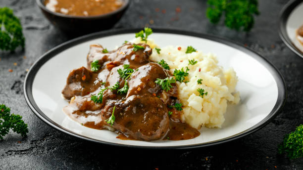 istock Fried Liver in gravy with mashed potato 1227139067