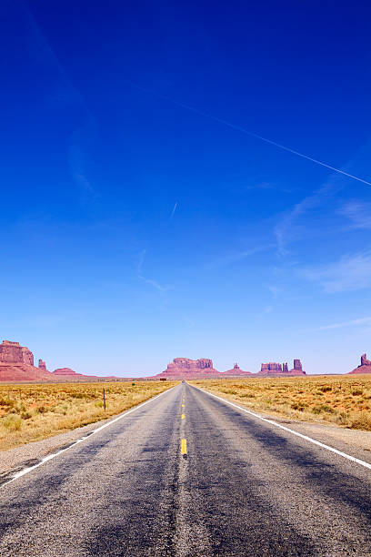 istock Road to Monument Valley 122717920