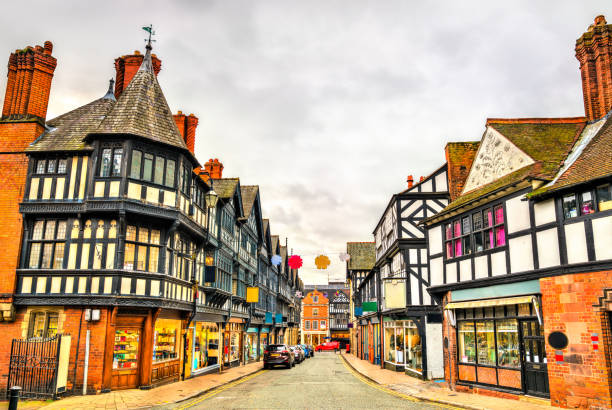 traditional tudor english style houses in chester, england - chester england fotos imagens e fotografias de stock