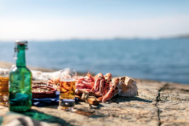 picnic with seafood - dining nautical vessel recreational boat europe imagens e fotografias de stock