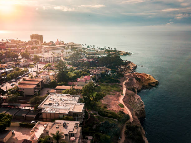 vista aérea de la costa de la jolla en san diego - san diego fotografías e imágenes de stock
