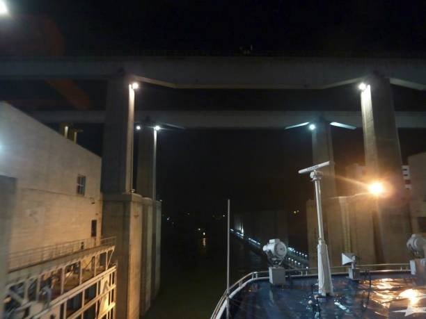 istock with the ship trough a floodgate 1227407967