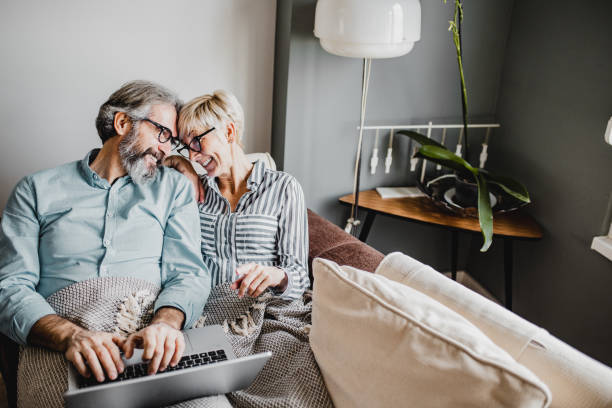 istock Easy online shopping 1227413146