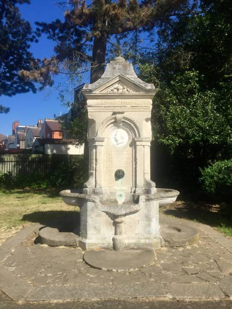Old Fountain Ornamental Victorian Fountain in Queen’s Mead in Bromley borough of bromley stock pictures, royalty-free photos & images