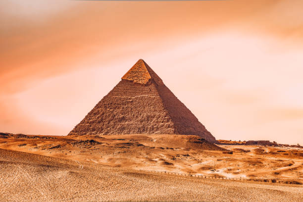 エジプト ギザ カフレのピラミッド - pyramid cairo egypt tourism ストックフォトと画像