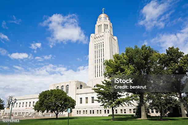 Photo libre de droit de Lincoln Nebraskabâtiment Du Capitole De Létat banque d'images et plus d'images libres de droit de Lincoln - Nebraska - Lincoln - Nebraska, Arbre, Architecture