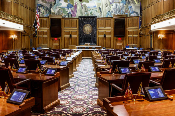 cámaras de la cámara de representantes del estado de indiana. - state representatives fotografías e imágenes de stock