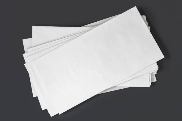 pilha de envelopes brancos modelo de mockup - stationary sheet template paper - fotografias e filmes do acervo