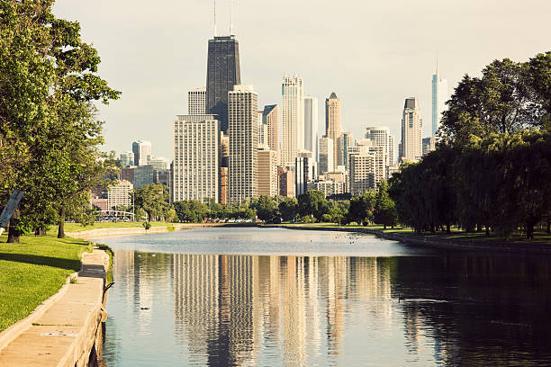 istock Downtown Chicago view from Lincoln Park 122757079
