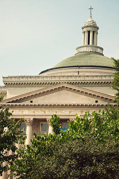 istock Church in Charleston 122758189