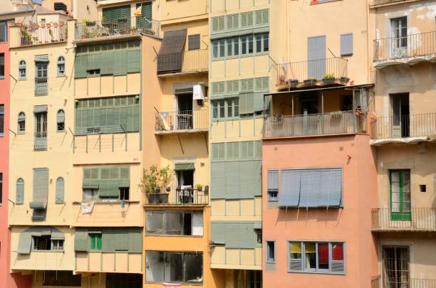 istock Old Girona houses 1227591680