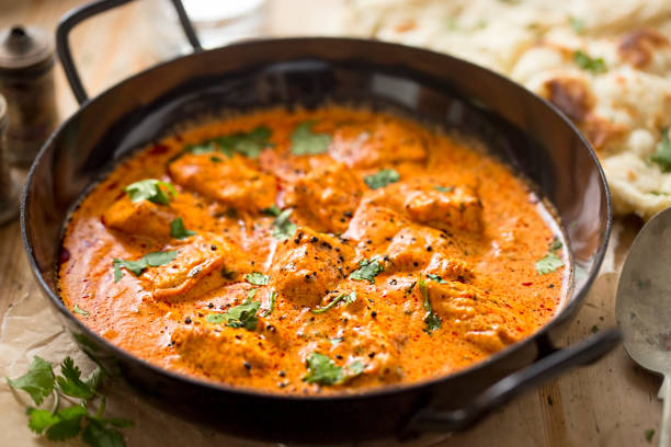 curry de pollo, mantequilla de pollo cremosa - chicken tandoori fotografías e imágenes de stock