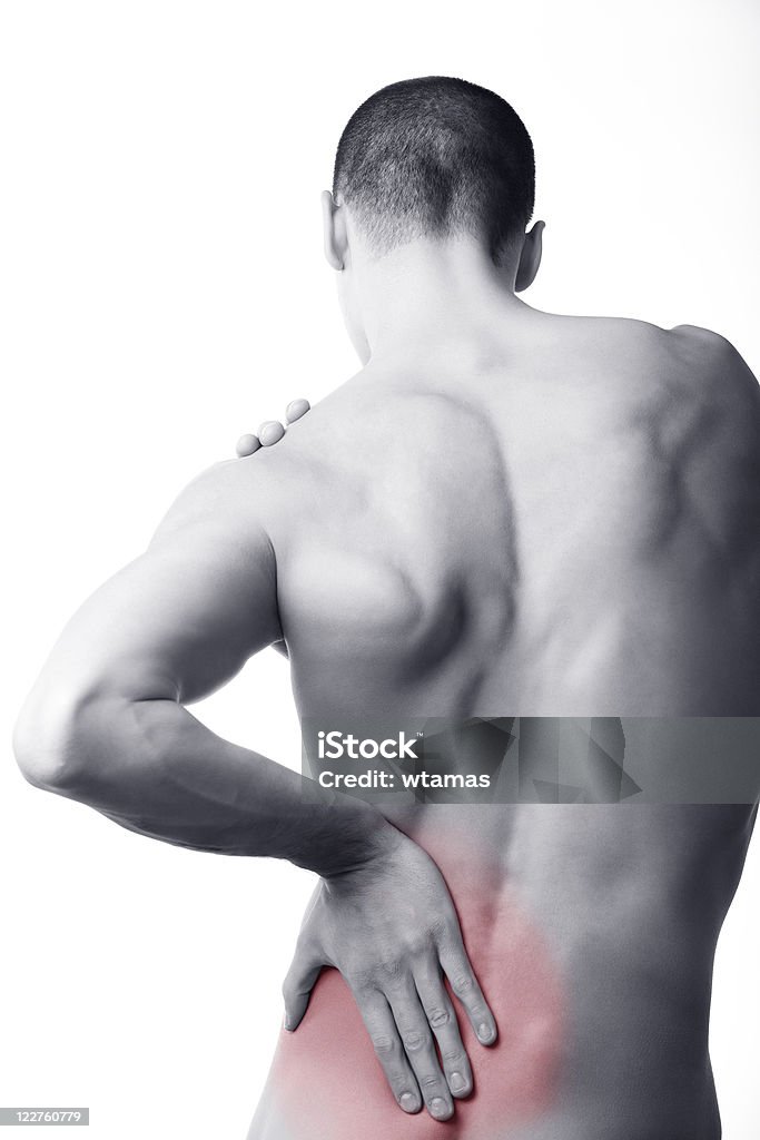 Hombre con dolor de espalda en la zona de red - Foto de stock de Color negro libre de derechos