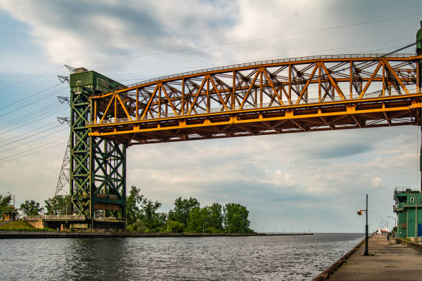 ハミルトン (オンタリオ州) - リフトブリッジ - vertical lift bridge ストックフォトと画像