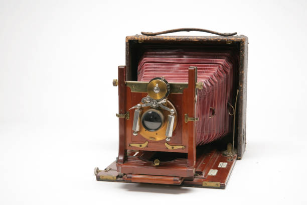 câmera de visão vintage de grande formato com foles estendido4x5 - bellow camera camera photography photography themes - fotografias e filmes do acervo