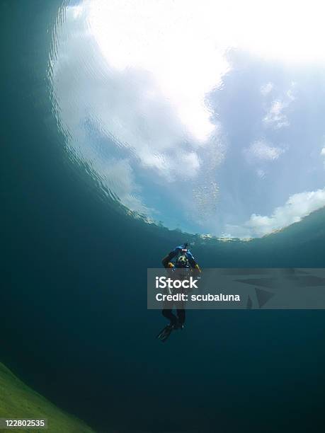 Foto de Espaço Sideral Debaixo Dágua e mais fotos de stock de Atividade - Atividade, Cloudscape, Contrastes