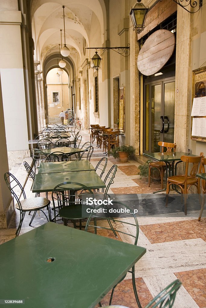 Poza restauracji - Zbiór zdjęć royalty-free (Arezzo)