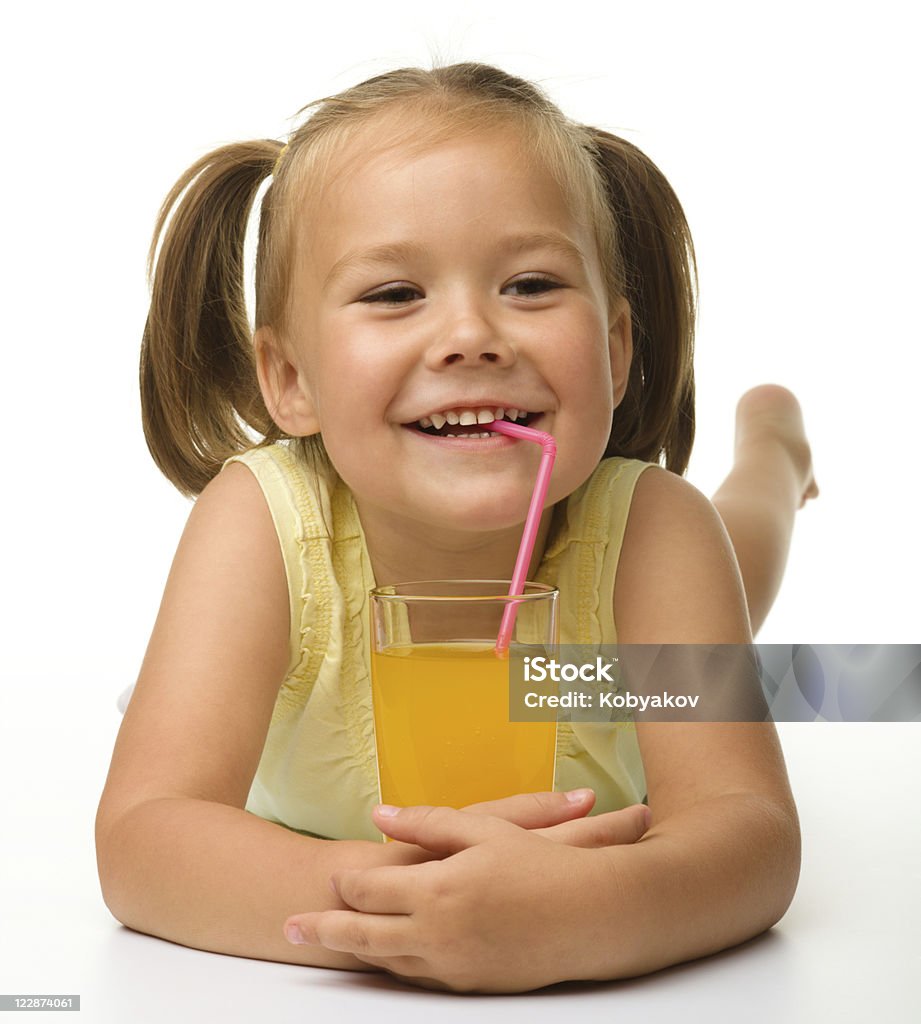 Menina beber sumo de laranja - Royalty-free Sumo de Laranja Foto de stock