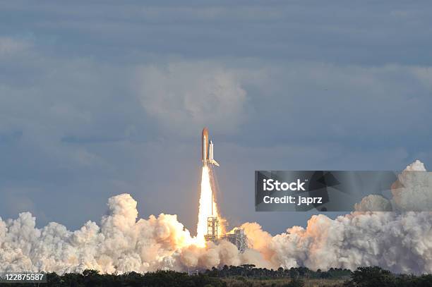 Space Shuttle Lift Off Stock Photo - Download Image Now - Rocketship, Taking Off - Activity, Space Shuttle