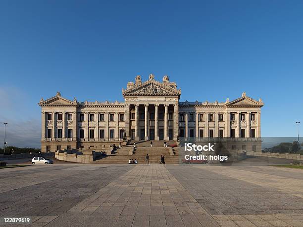 Montevideo Uruguay Palazzo Del Parlamento - Fotografie stock e altre immagini di Montevideo - Montevideo, Uruguay, Palazzo Reale