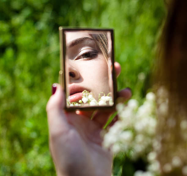 17,400+ Tiny Mirror Stock Photos, Pictures & Royalty-Free Images - iStock