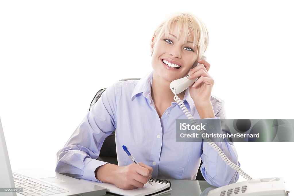 웃는 여자 사업가 일하는 책상 - 로열티 프리 20-24세 스톡 사진